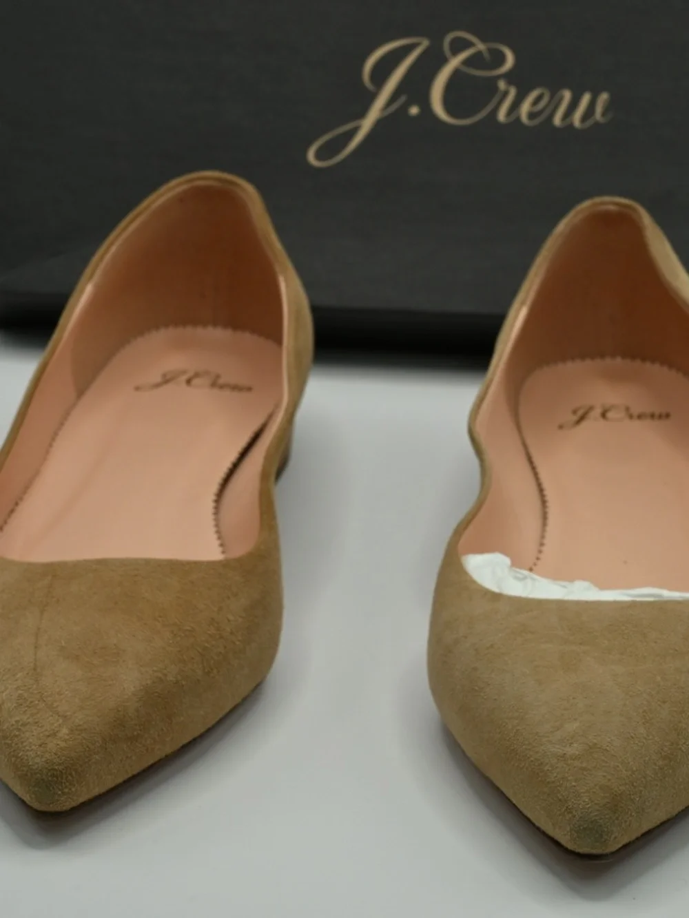 J.CREW WOMENS POINTY TOE FLAT SUEDE  SIZE 8